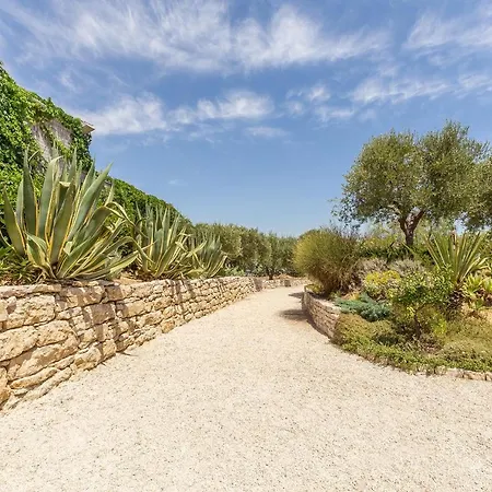 Il Giardino Degli Dei Villa